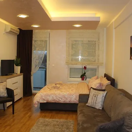 Cezar Apartment *